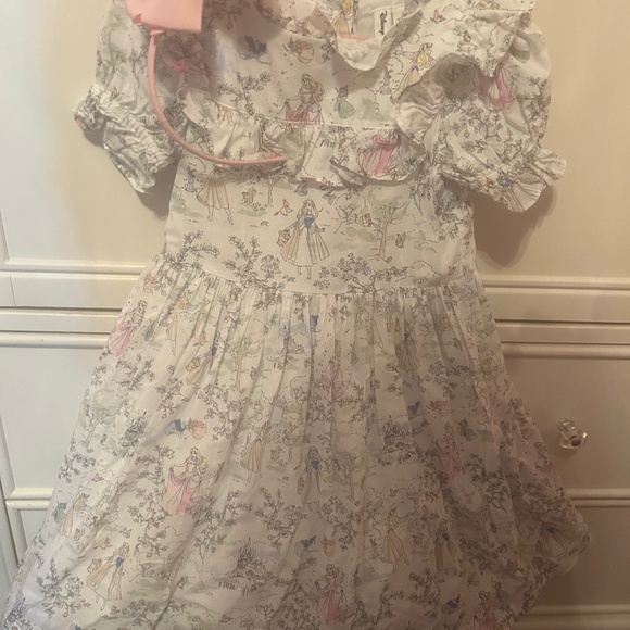 Janie and Jack - Picture 2 of 2